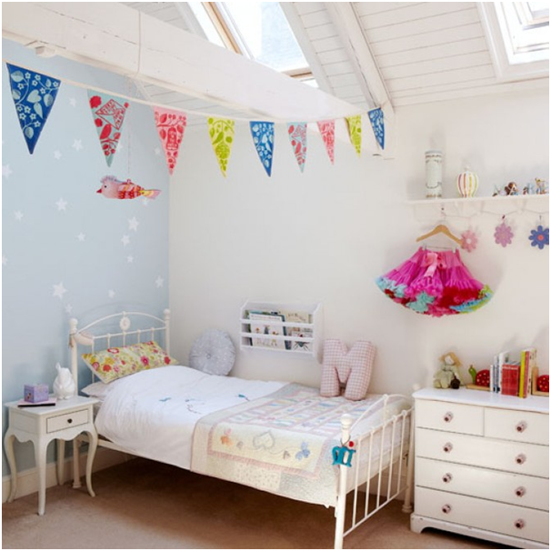creative-kids-getting-your-child-to-help-decorate